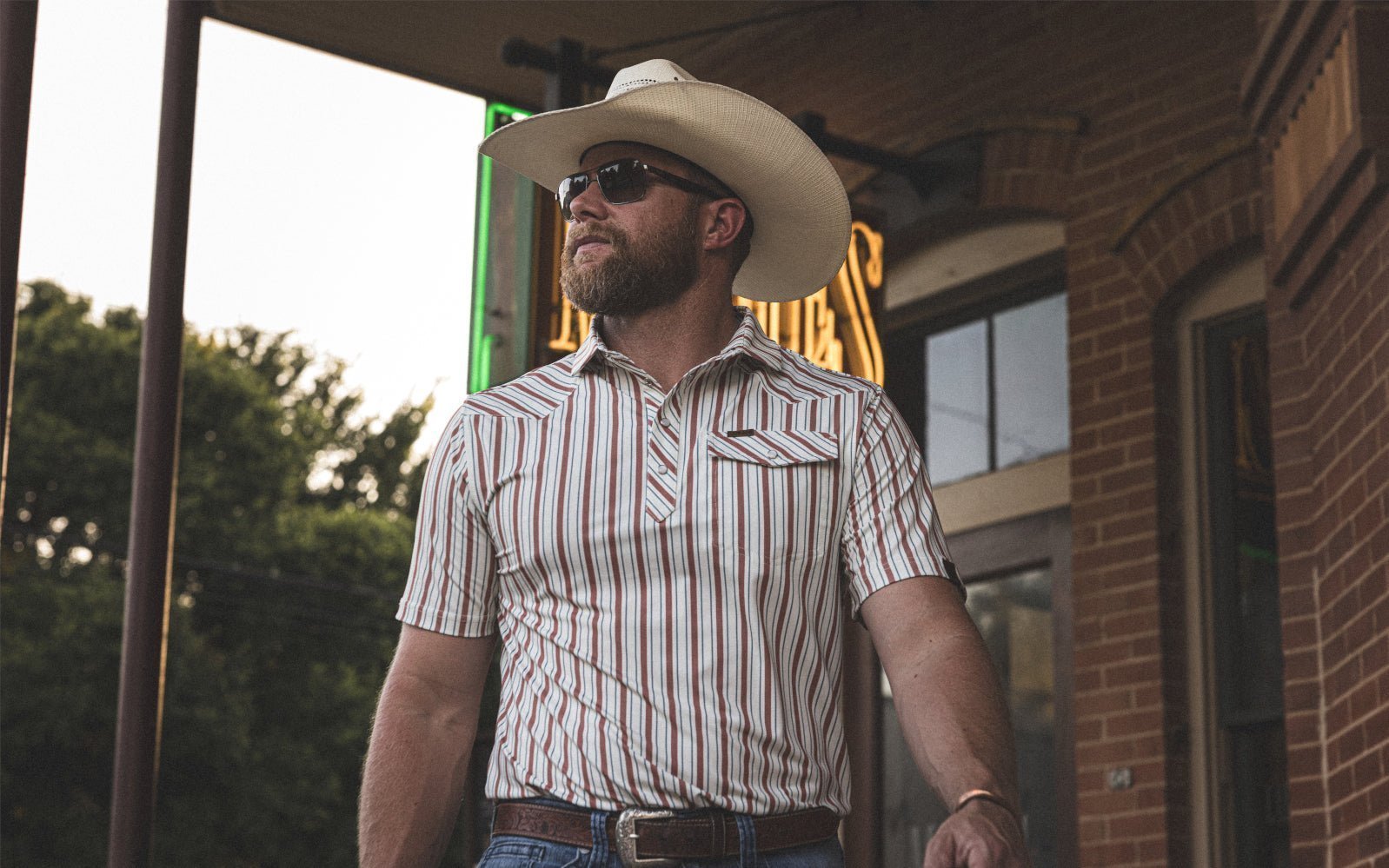 Difference Between Pearl Snap vs Western Shirts - Iron Oak Apparel Co.